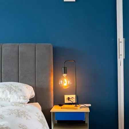 Modern 1 Bedroom By The Gondola * בנסקו