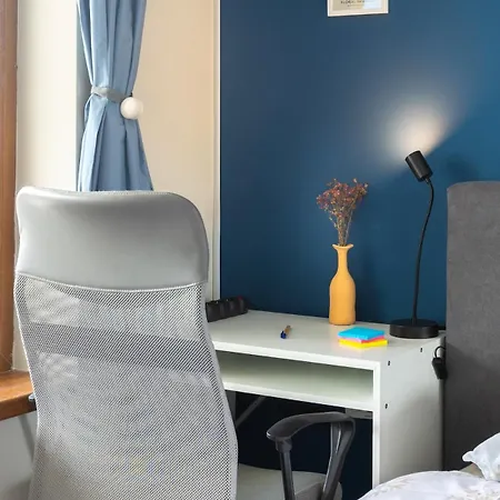 Modern 1 Bedroom By The Gondola