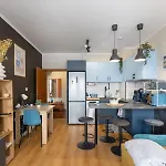 Modern 1 Bedroom By The Gondola Lägenhet *