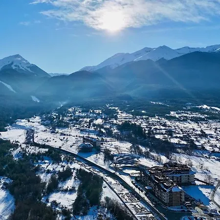 Modern 1 Bedroom By The Gondola Apartment *