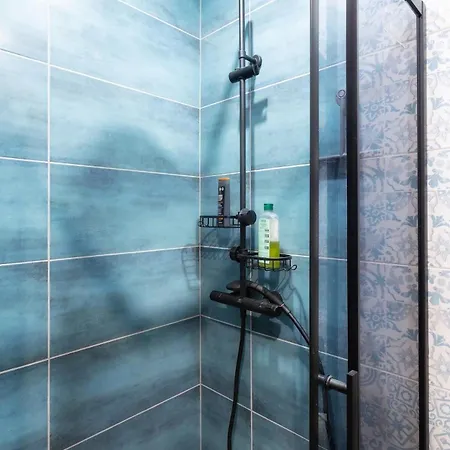 Modern 1 Bedroom By The Gondola Διαμέρισμα